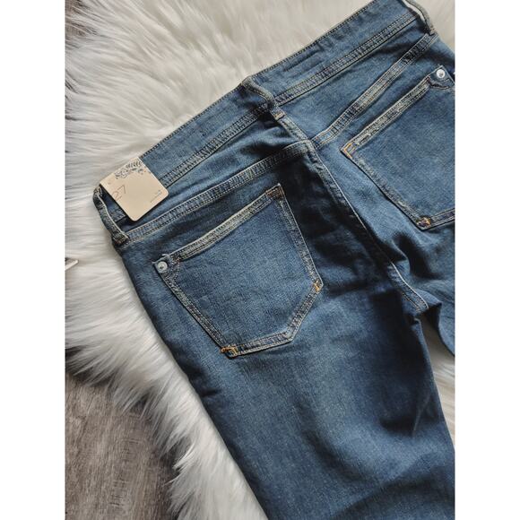 NWT Pilcro Distressed Slim Boyfriend Jeans - 27 Waist - Picture 11 of 11